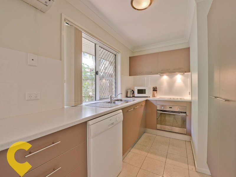 Photo - 2/10 Foster Street, Newmarket QLD 4051 - Image 2