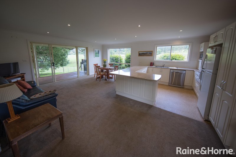 Photo - 210 Foxground Road, Foxground NSW 2534 - Image 12