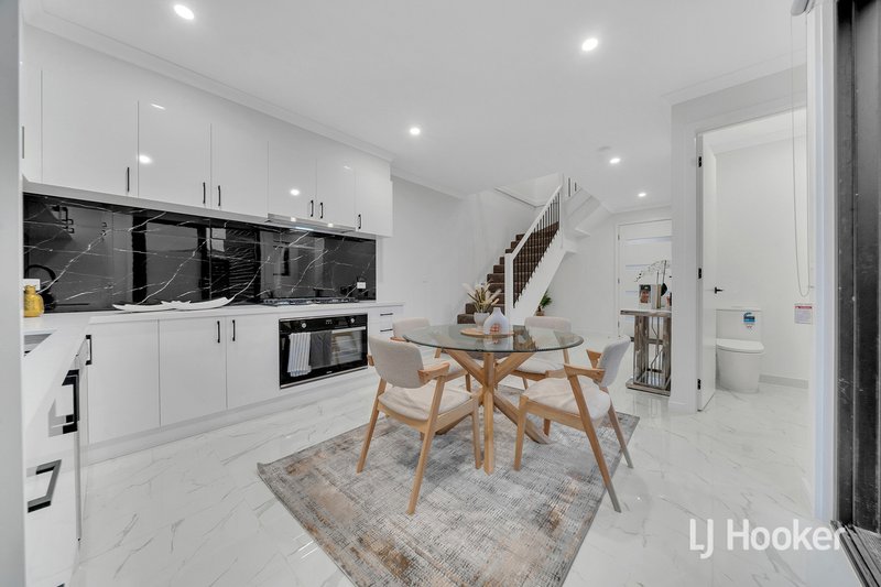 Photo - 2/10 Goldlang Street, Dandenong VIC 3175 - Image 8