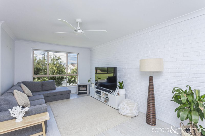 Photo - 2/10 Griffith Avenue, Stockton NSW 2295 - Image 5