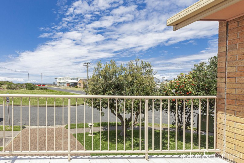 Photo - 2/10 Griffith Avenue, Stockton NSW 2295 - Image 13