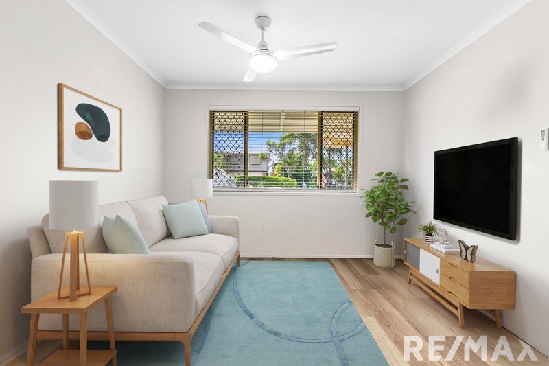 Photo - 2/10 Hayworth Street, Point Vernon QLD 4655 - Image 3