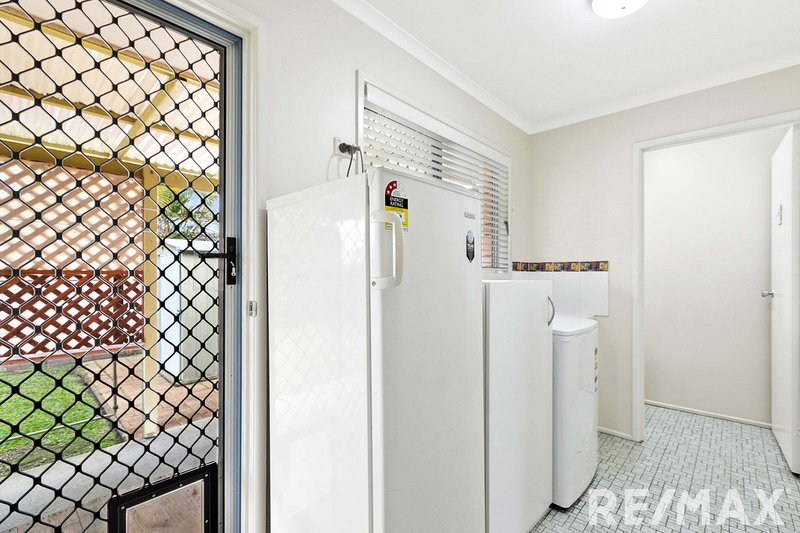 Photo - 2/10 Hayworth Street, Point Vernon QLD 4655 - Image 10