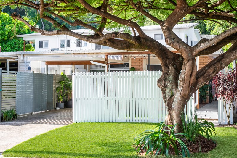 Photo - 2/10 Hooper Drive, Currumbin QLD 4223 - Image 2