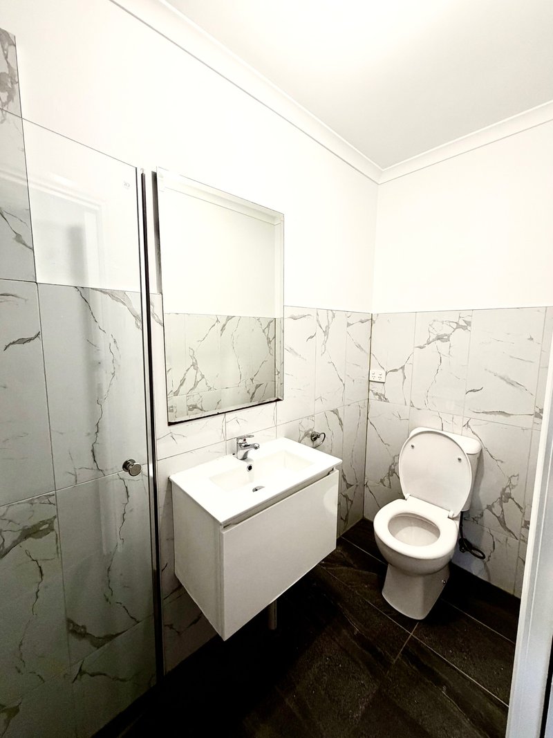 Photo - 2/10 Hughes Street, Braybrook VIC 3019 - Image 9