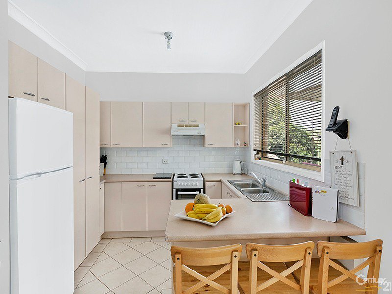 Photo - 2/10 Jacaranda Avenue, Glenning Valley NSW 2261 - Image 3