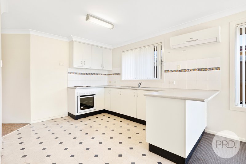 Photo - 2/10 Karwin Street, Tamworth NSW 2340 - Image 4