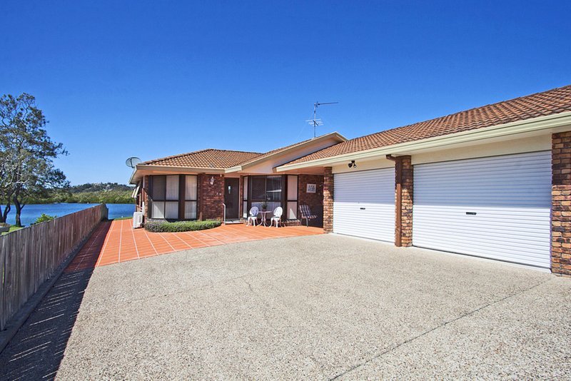 Photo - 210 Kennedy Drive, Tweed Heads West NSW 2485 - Image 3