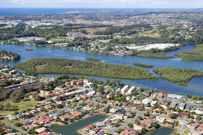 Photo - 210 Kennedy Drive, Tweed Heads West NSW 2485 - Image 4
