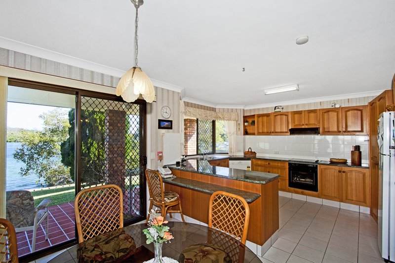 Photo - 210 Kennedy Drive, Tweed Heads West NSW 2485 - Image 8