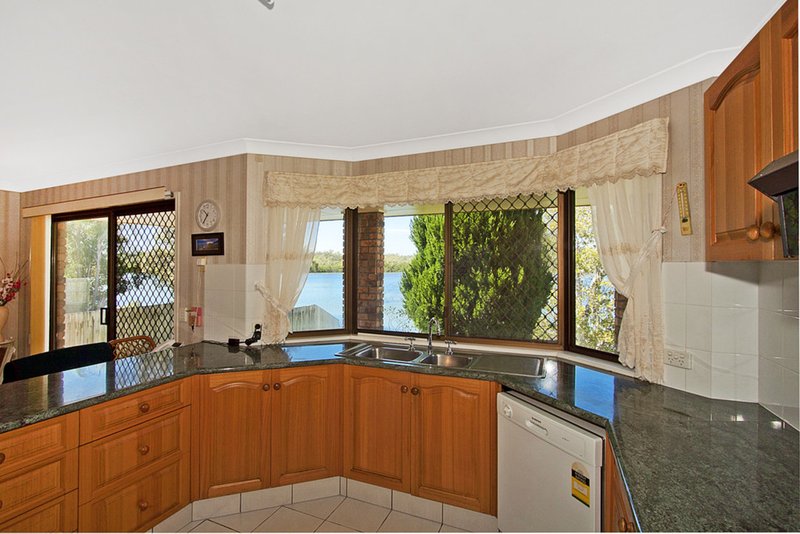 Photo - 210 Kennedy Drive, Tweed Heads West NSW 2485 - Image 10