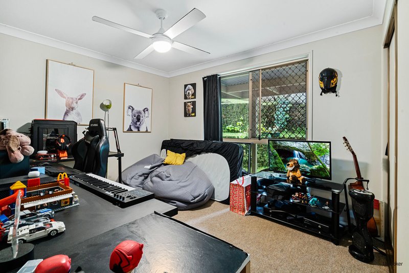 Photo - 2/10 Kildare Drive, Banora Point NSW 2486 - Image 10