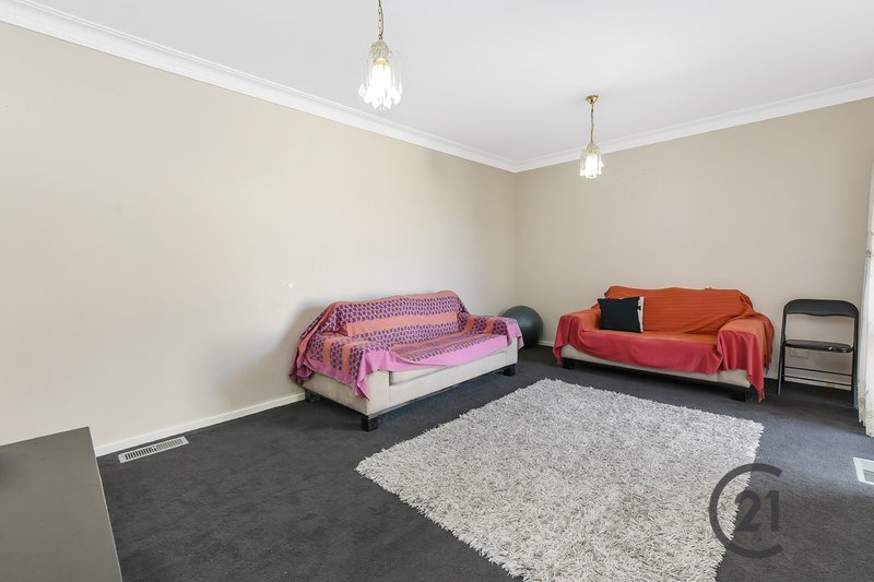 Photo - 2/10 Liege Avenue, Noble Park VIC 3174 - Image 2