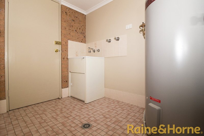 Photo - 2/10 Marsden Street, Dubbo NSW 2830 - Image 7