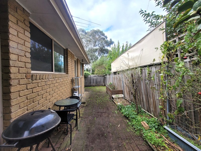 Photo - 2/10 Middlefield Drive, Blackburn North VIC 3130 - Image 12