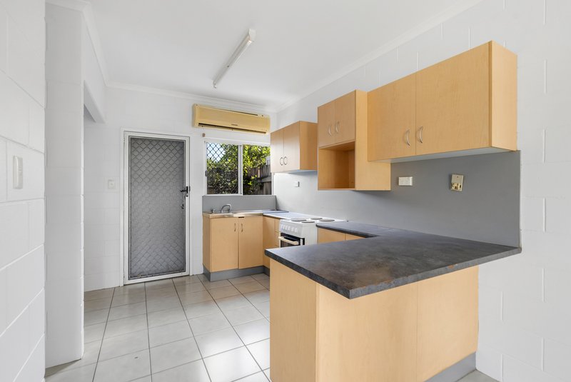 Photo - 2/10 Mulligan Street, Manoora QLD 4870 - Image 3