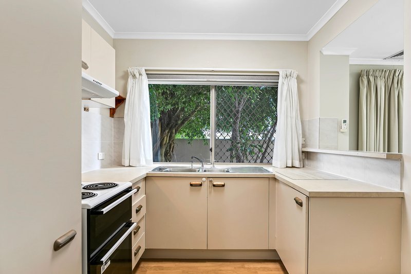 Photo - 2/10 Mungar Street, Maroochydore QLD 4558 - Image 7