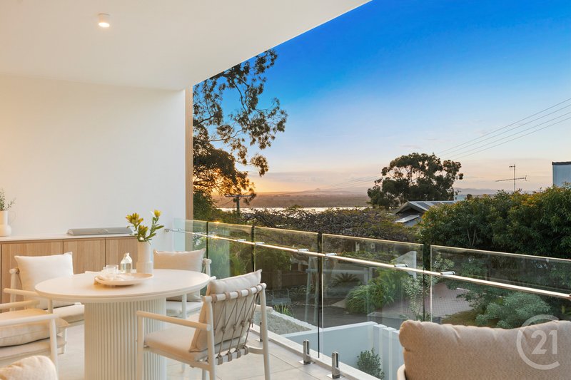 Photo - 2/10 Natasha Avenue, Noosa Heads QLD 4567 - Image 2