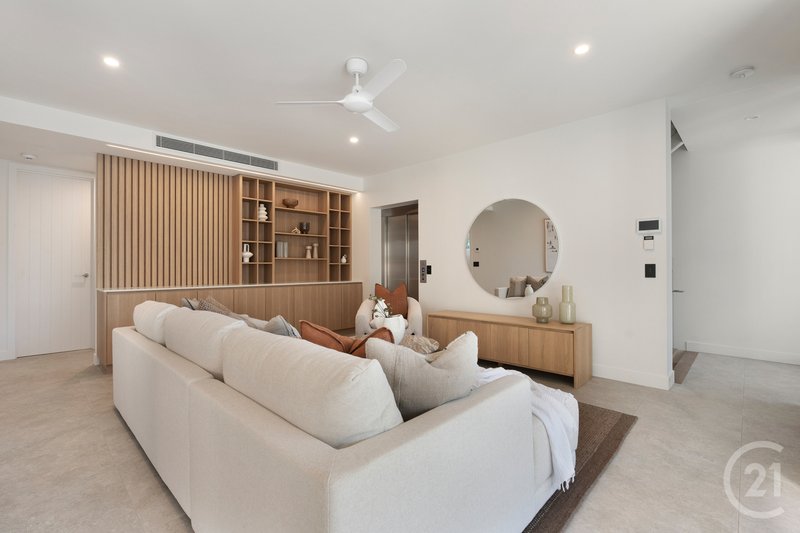 Photo - 2/10 Natasha Avenue, Noosa Heads QLD 4567 - Image 12