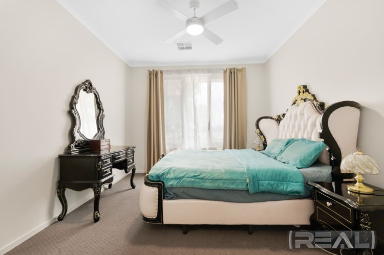 Photo - 210 Newton Boulevard, Munno Para SA 5115 - Image 21