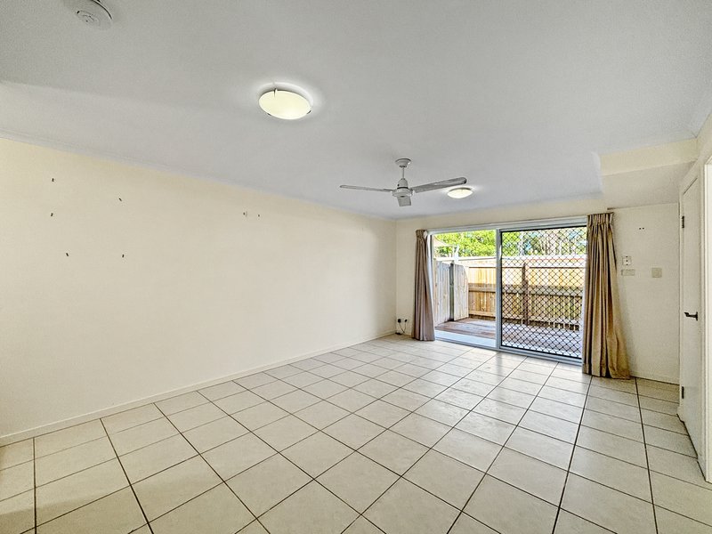 Photo - 2/10 Norman Avenue, Maroochydore QLD 4558 - Image 3