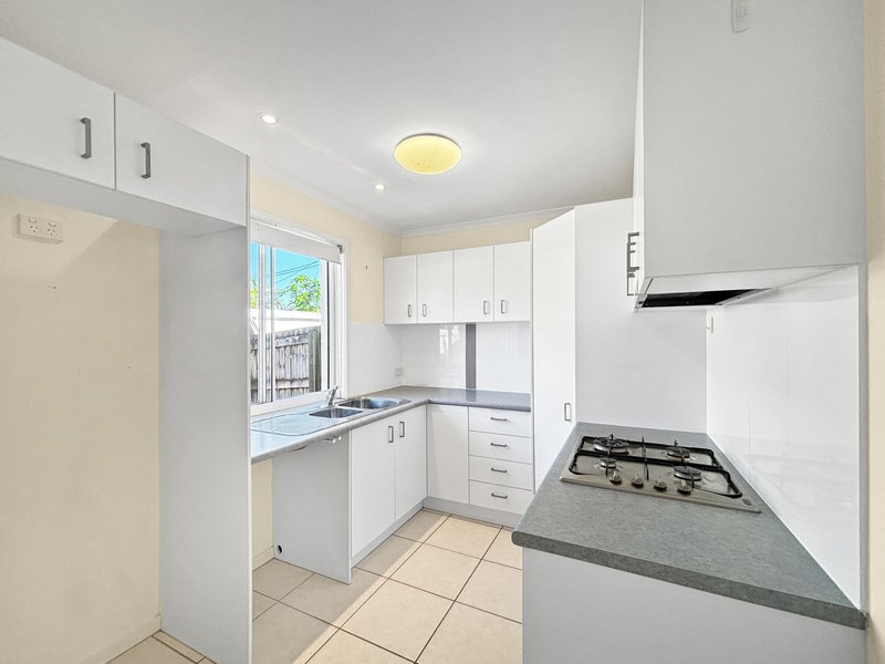 Photo - 2/10 Norman Avenue, Maroochydore QLD 4558 - Image 4