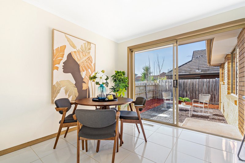 Photo - 2/10 Parker Street, Clayton VIC 3168 - Image 4