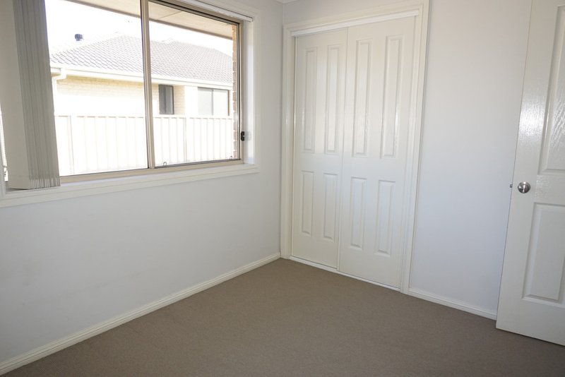 Photo - 2/10 Pioneer Road, Singleton NSW 2330 - Image 10