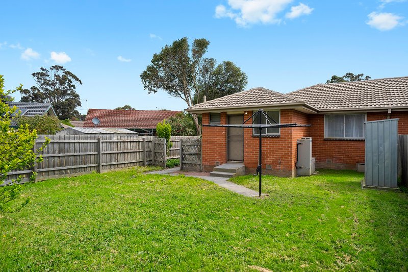 Photo - 2/10 Ropley Grange, Frankston VIC 3199 - Image 6