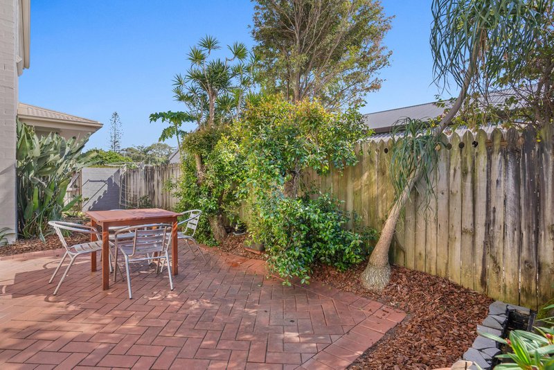 Photo - 2/10 Ross Street, Ballina NSW 2478 - Image 6