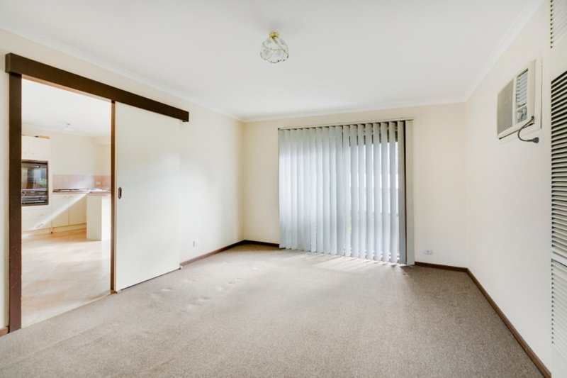 Photo - 2/10 Sassafras Drive, Frankston VIC 3199 - Image 3