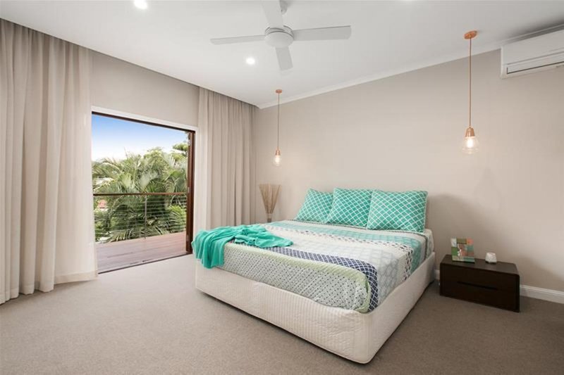 Photo - 210 Simpsons Road, Bardon QLD 4065 - Image 9