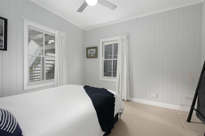 Photo - 210 Simpsons Road, Bardon QLD 4065 - Image 12