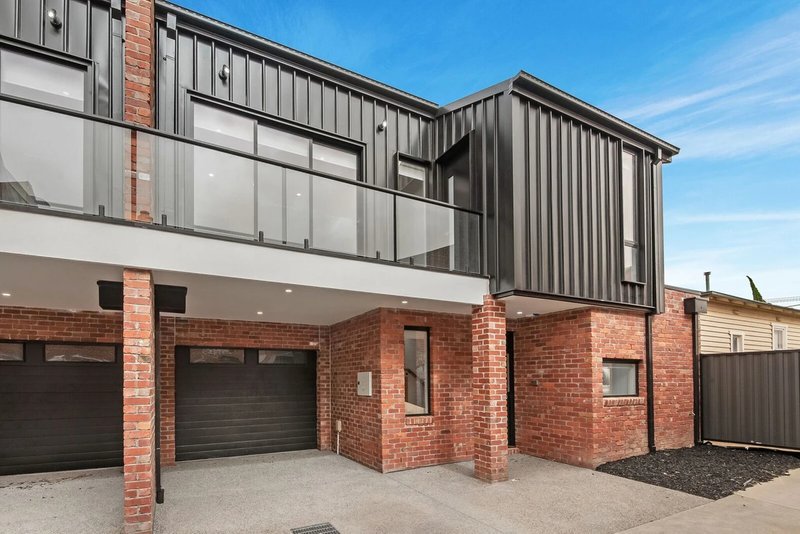 2/10 St Duthus Street, Preston VIC 3072