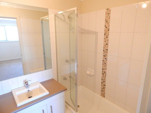 Photo - 2/10 Tovey Street, Reservoir VIC 3073 - Image 6