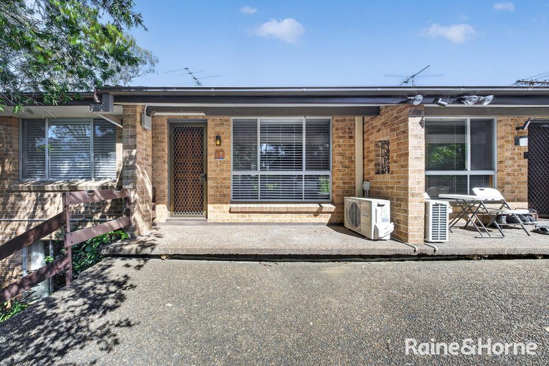 Photo - 2/10 Tyrell Street, Tenambit NSW 2323 - Image 1