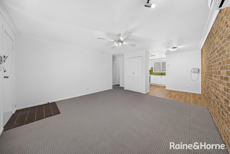 Photo - 2/10 Tyrell Street, Tenambit NSW 2323 - Image 3