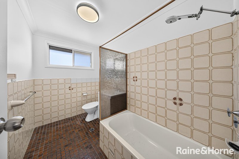 Photo - 2/10 Tyrell Street, Tenambit NSW 2323 - Image 7