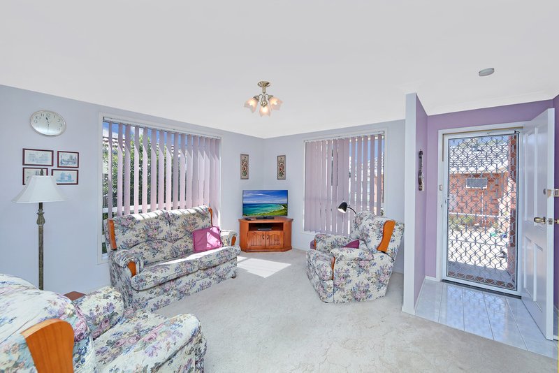 Photo - 2/10 Valencia Street, Gorokan NSW 2263 - Image 3