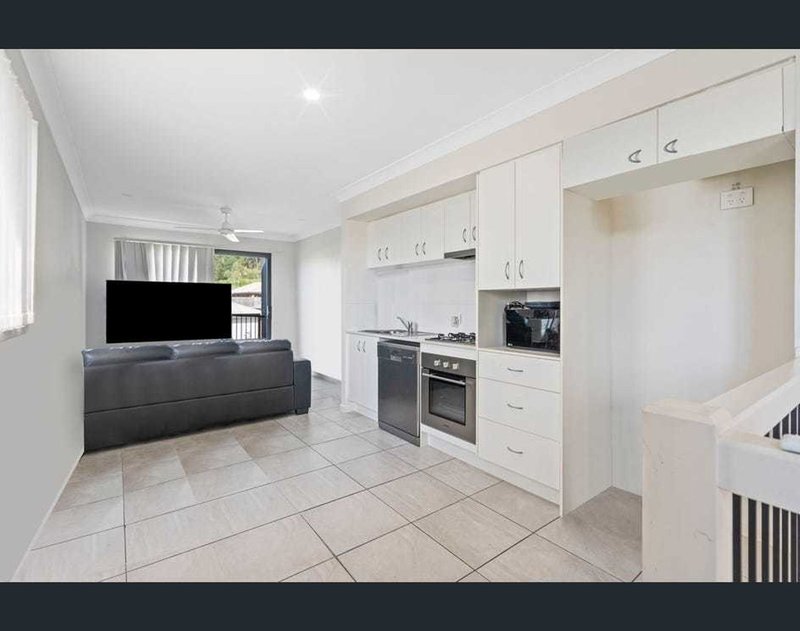 2/10 Westray Crescent, Redbank Plains QLD 4301