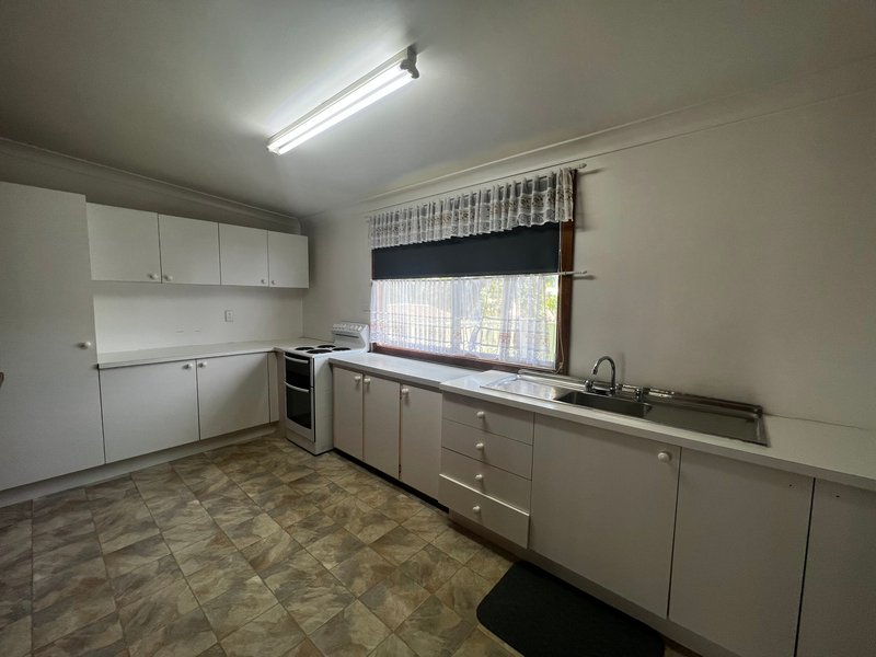 Photo - 2/10 Winifred Avenue, Umina Beach NSW 2257 - Image 5