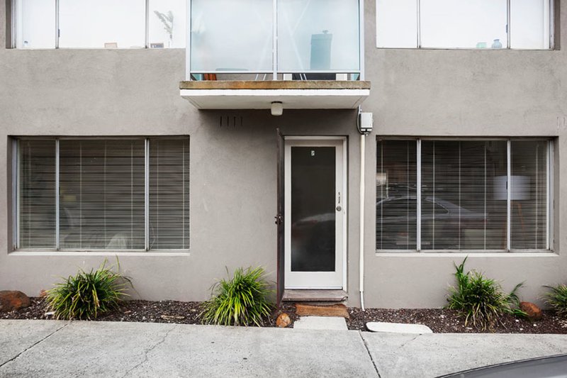 Photo - 2/100 Blyth Street, Brunswick VIC 3056 - Image 7