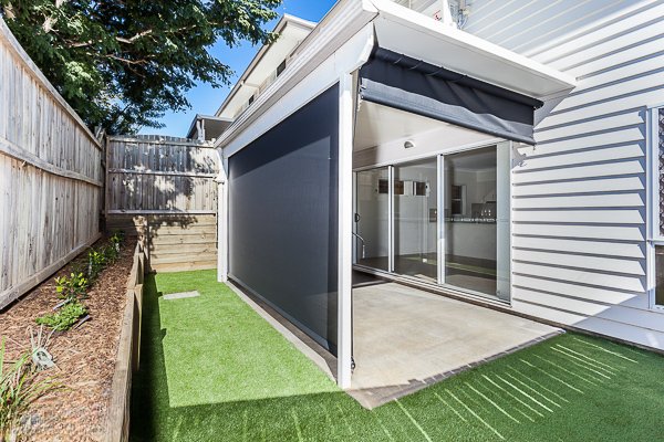 Photo - 2/100 Brickworks Road, Kallangur QLD 4503 - Image 2