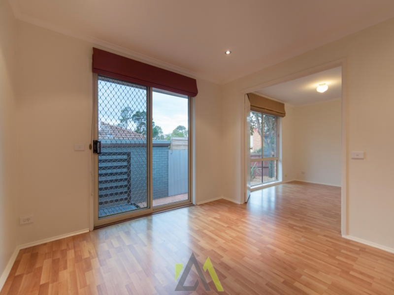 Photo - 2/100 Cranbourne-Frankston Road, Langwarrin VIC 3910 - Image 3