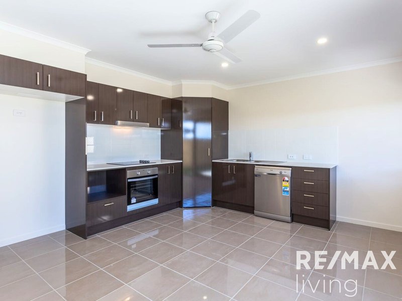 Photo - 2/100 Meadowview Drive, Morayfield QLD 4506 - Image 2