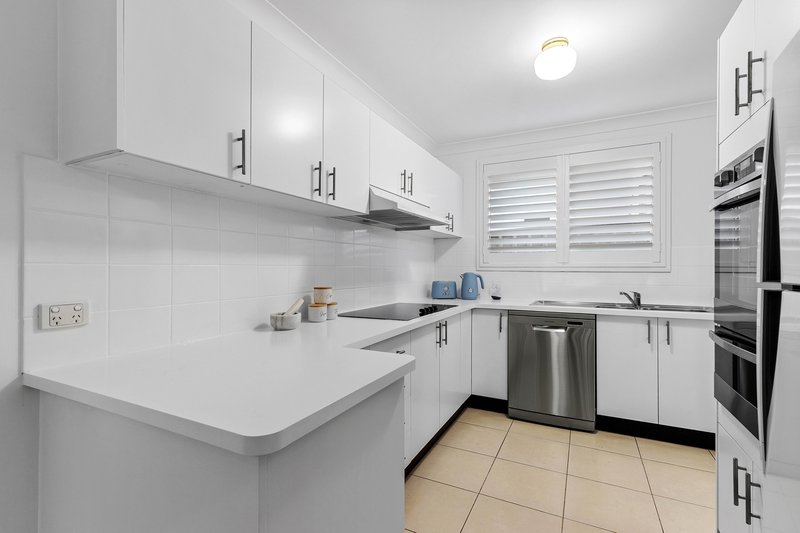 Photo - 2/101 Baumans Road, Peakhurst NSW 2210 - Image 4
