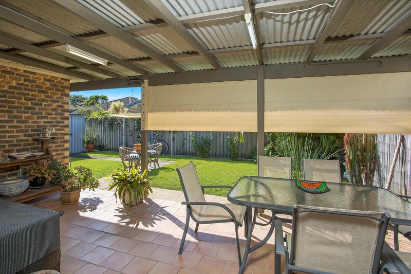 Photo - 2/101 Christine Avenue, Burleigh Waters QLD 4220 - Image 3