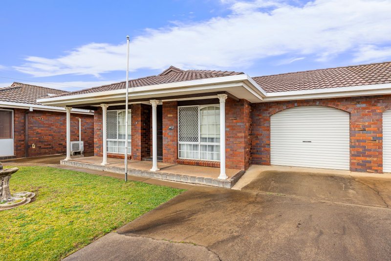 2/101 Crowley Street, Temora NSW 2666