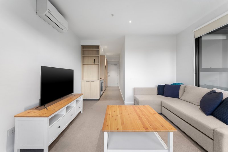 Photo - 210/1 Queen Street, Blackburn VIC 3130 - Image 4