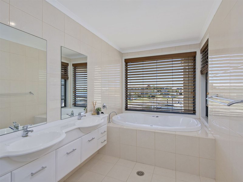 Photo - 2/101 River Park Road, Port Macquarie NSW 2444 - Image 6